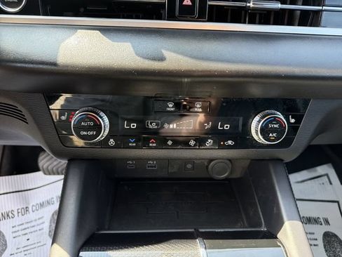 Used 2024 Mitsubishi Outlander SEL Black Edition FWD image 22