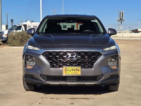 Used 2019 Hyundai Santa Fe SE image 8