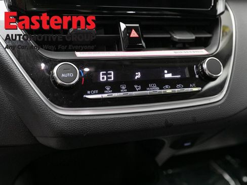 Used 2024 Toyota Corolla LE FWD image 19