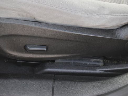 Used 2013 Chevrolet Cruze LT image 15