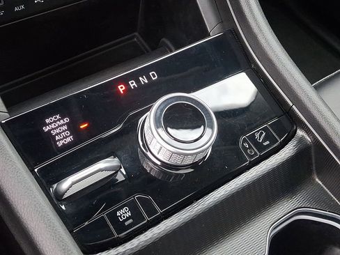 Used 2024 Jeep Grand Cherokee Limited 4xe AWD/4WD image 15