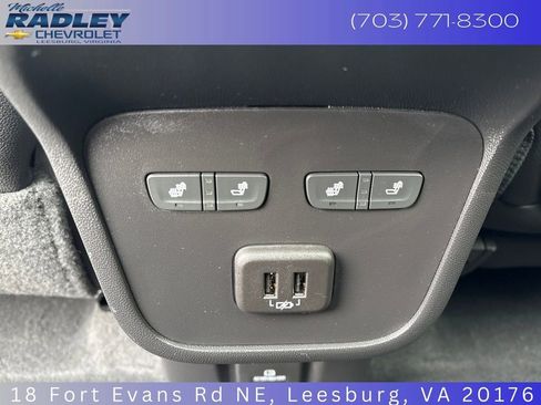 Used 2023 GMC Terrain Denali w/ Black Diamond Edition image 24