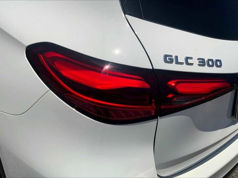 Used 2025 Mercedes-Benz GLC 300 GLC 300 image 6
