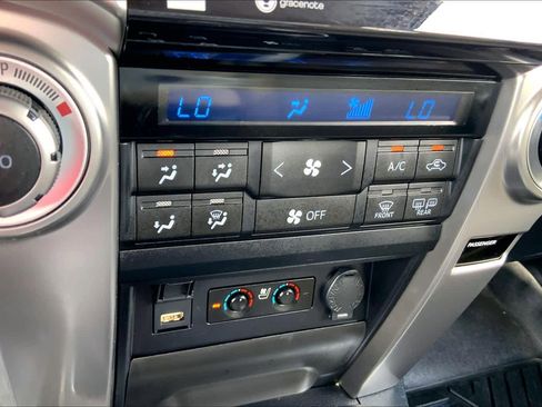 Used 2024 Toyota 4Runner Limited image 32