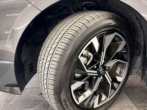 Used 2025 Hyundai Sonata SEL FWD image 32