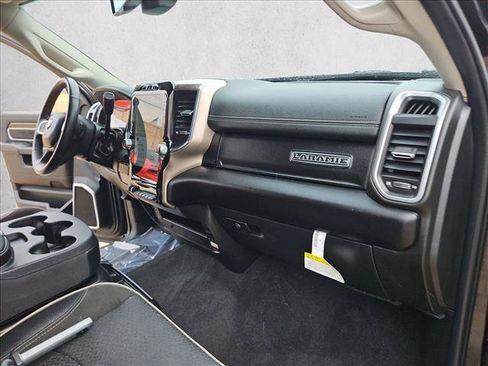 Used 2024 RAM 2500 Laramie AWD/4WD image 19
