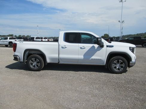New 2026 GMC Sierra 1500 SLE w/ Max Trailering Package AWD/4WD image 3