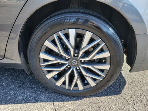 Used 2024 Nissan Altima 2.5 SV image 25