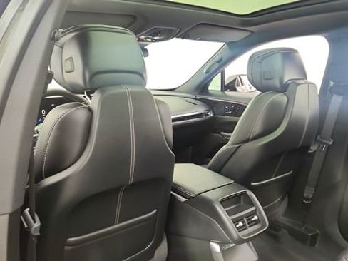 Used 2025 Cadillac Lyriq Sport AWD/4WD image 32