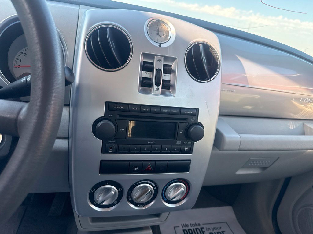 Used 2007 Chrysler PT Cruiser FWD image 10