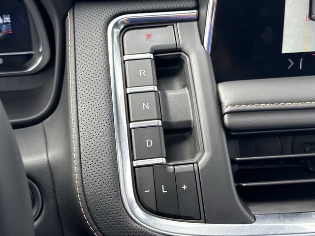 Certified 2024 GMC Yukon AT4 w/ AT4 Premium Plus Package AWD/4WD image 16