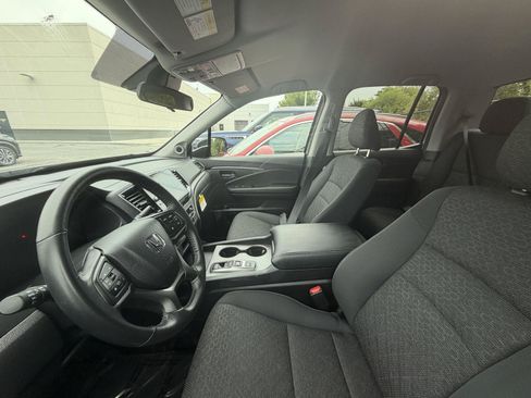 Used 2024 Honda Ridgeline Sport image 3
