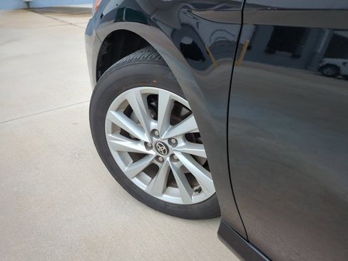 Used 2021 Toyota Camry LE FWD image 10