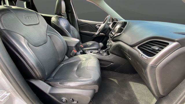 Used 2019 Jeep Cherokee Limited AWD/4WD image 25