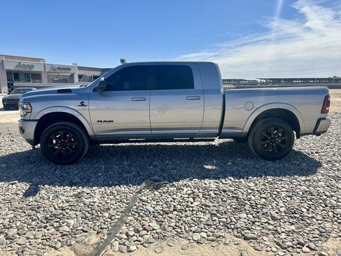 Used 2022 RAM 3500 Laramie AWD/4WD image 2