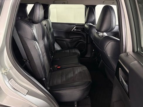 Used 2024 Mitsubishi Outlander SE image 44