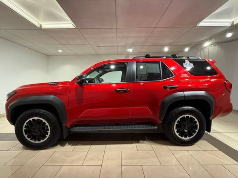 Certified 2025 Toyota 4Runner TRD Off-Road Premium AWD/4WD image 2