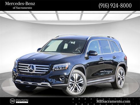 Used 2024 Mercedes-Benz GLB 250 4MATIC image 1
