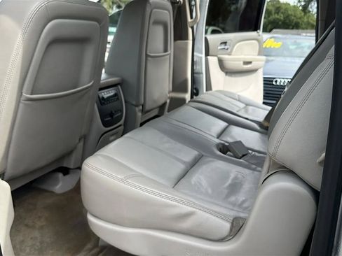 Used 2014 GMC Yukon XL SLT RWD image 26