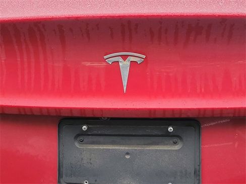Used 2019 Tesla Model 3 Standard Range image 8