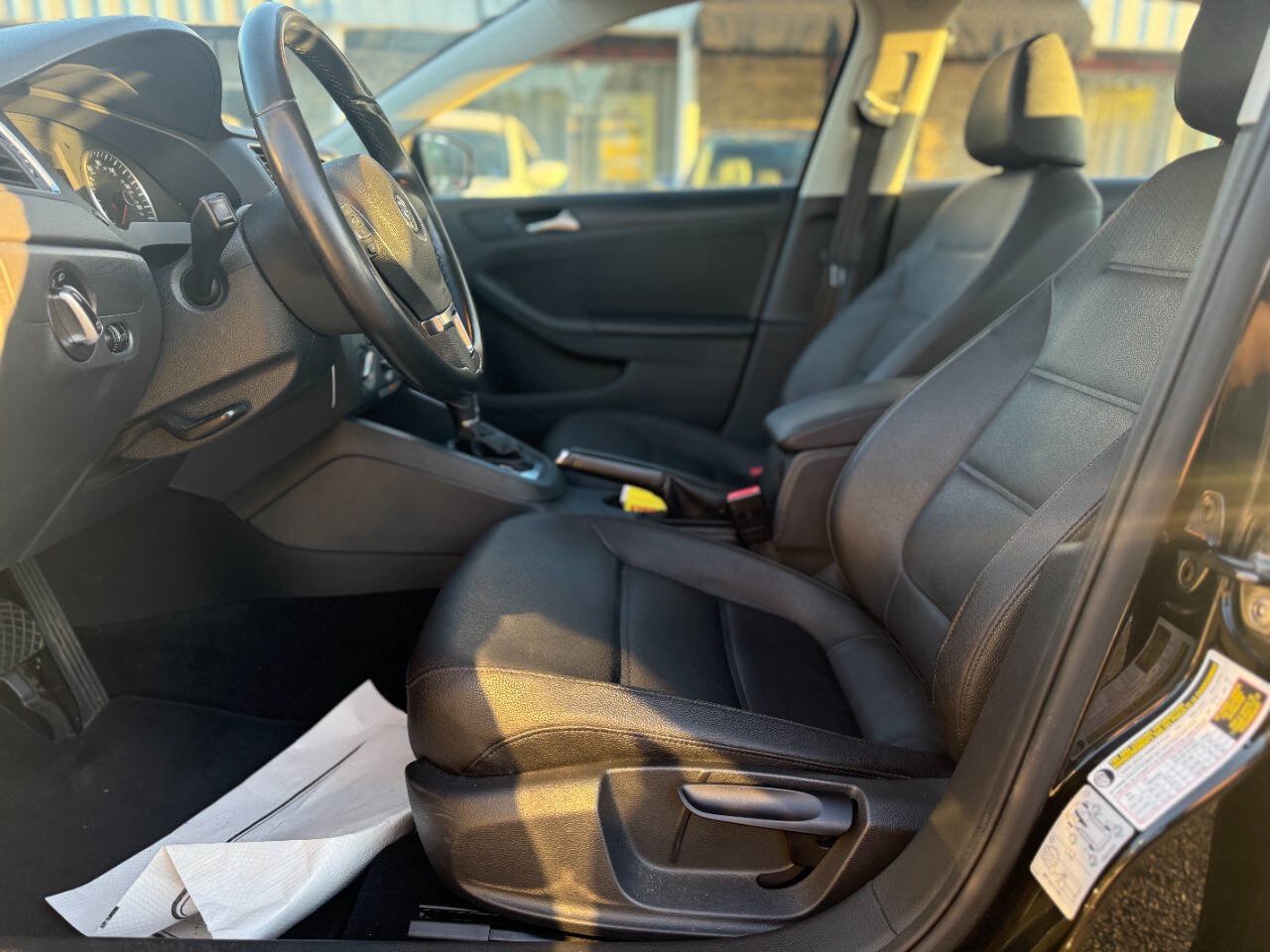 Used 2012 Volkswagen Jetta SE FWD image 10