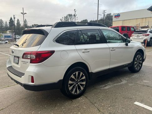 Used 2015 Subaru Outback 2.5i Limited image 8