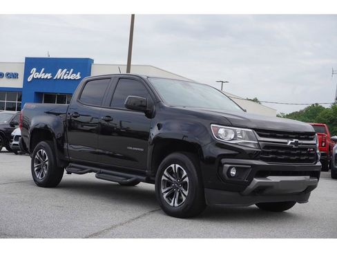 Used 2021 Chevrolet Colorado Z71 w/ Safety Package image 32