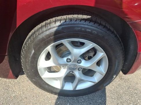 Certified 2020 Chrysler Pacifica Limited FWD image 16