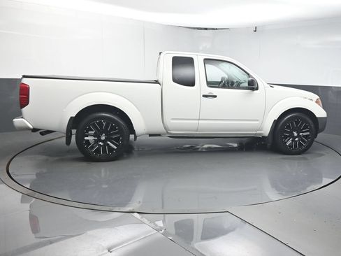 Used 2018 Nissan Frontier S RWD image 8