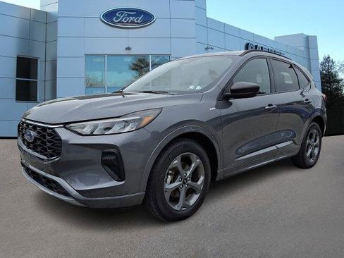 Certified 2023 Ford Escape ST-Line w/ Tech Pack #1 AWD/4WD image 3
