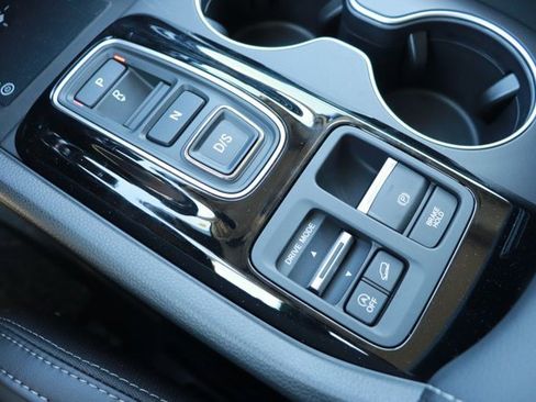 New 2025 Honda Pilot Touring image 20