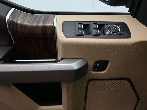 Used 2020 Ford F150 Lariat image 17