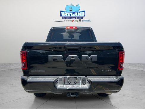 New 2026 RAM 2500 Big Horn AWD/4WD image 4
