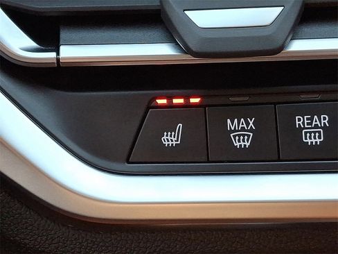 Used 2022 BMW M4 xDrive Competition w/ Executive Package image 24