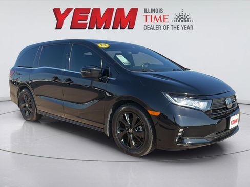Used 2023 Honda Odyssey Sport image 1