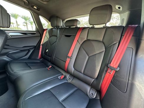 Certified 2026 Porsche Macan AWD/4WD image 35