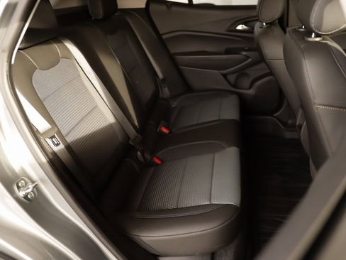 Used 2025 Chevrolet Trax LT w/ Driver Confidence Package image 25