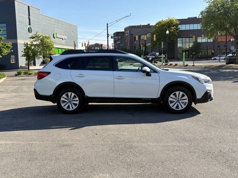 Used 2018 Subaru Outback 2.5i Premium AWD/4WD image 40