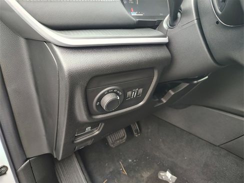 New 2025 Jeep Grand Cherokee Altitude w/ Trailer Tow Package image 13