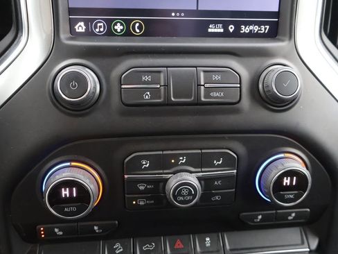 Used 2022 Chevrolet Silverado 2500 LT w/ Convenience Package image 26