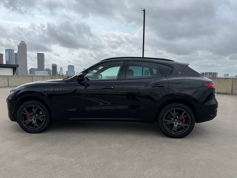 Used 2020 Maserati Levante AWD/4WD image 2