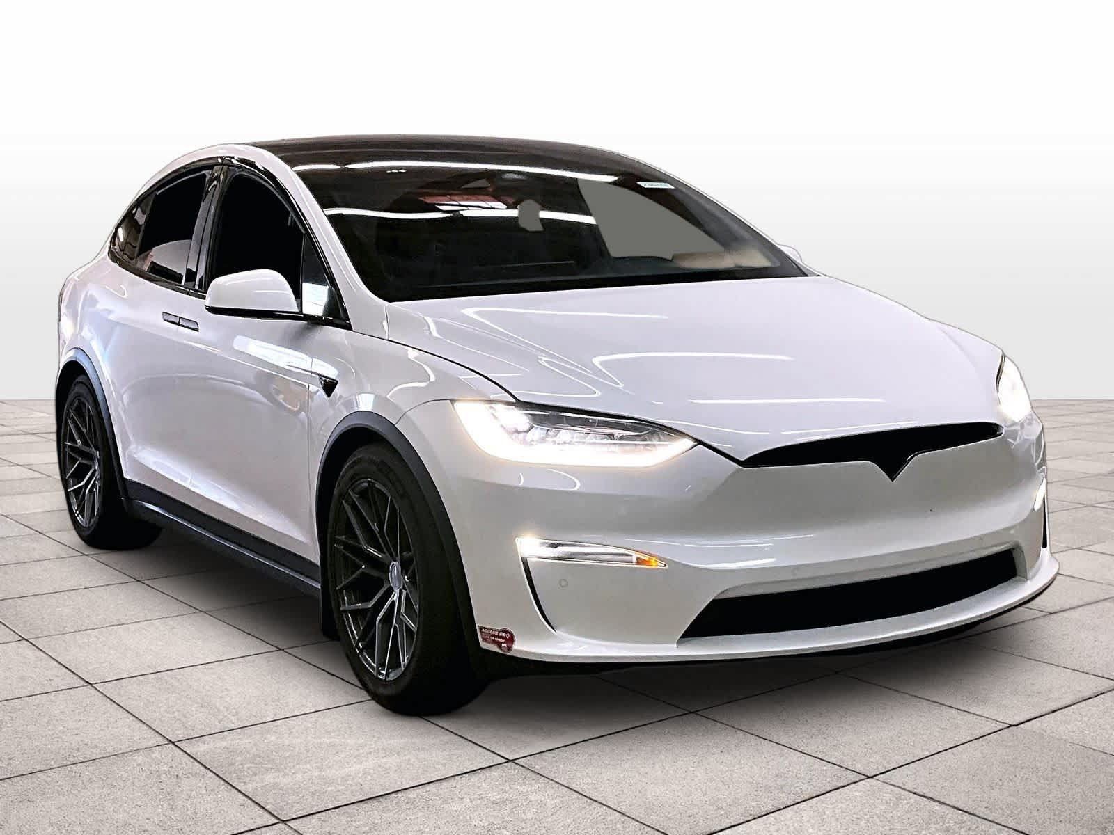 Used 2022 Tesla Model X AWD/4WD image 2