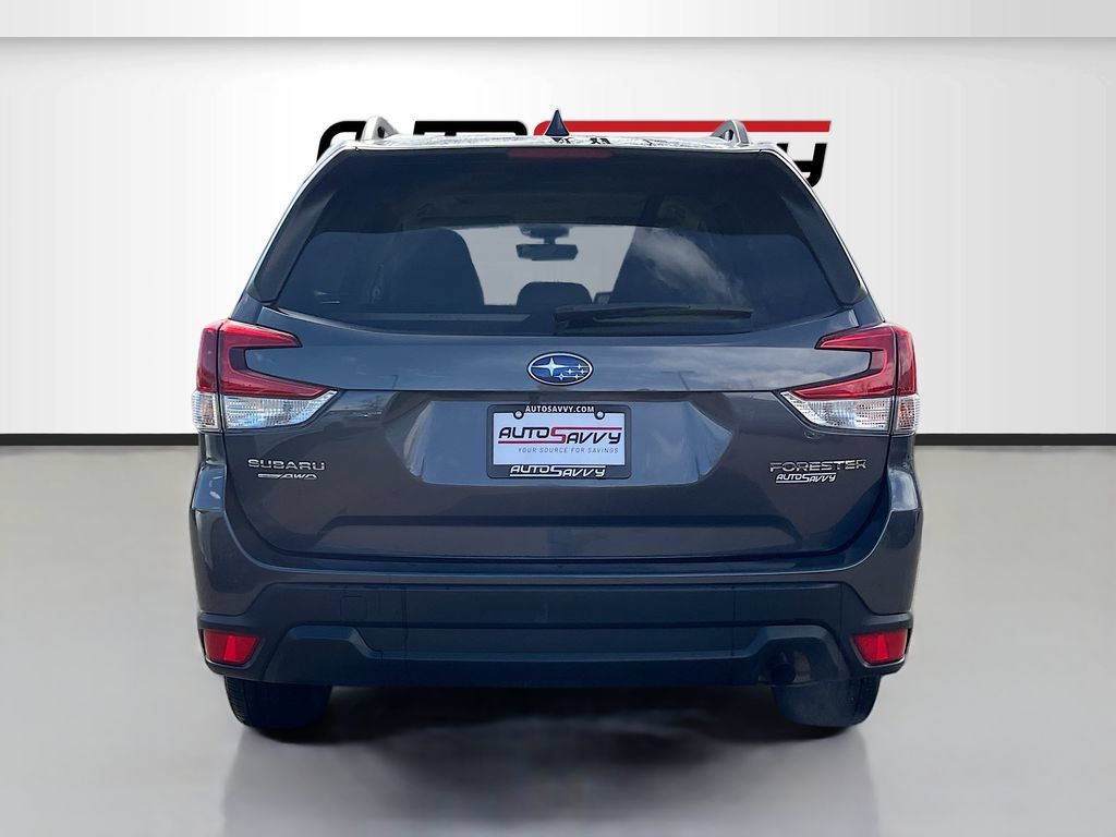 Used 2024 Subaru Forester Premium AWD/4WD image 6