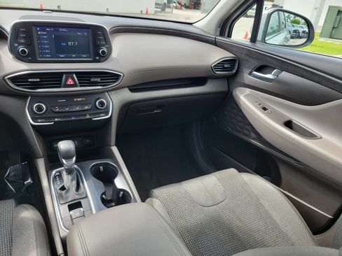 Used 2020 Hyundai Santa Fe SE FWD image 16