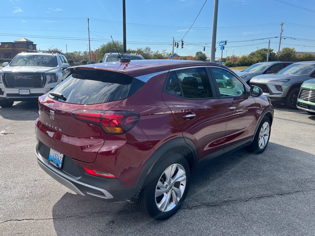 Used 2025 Buick Encore GX Preferred w/ Comfort Package FWD image 3