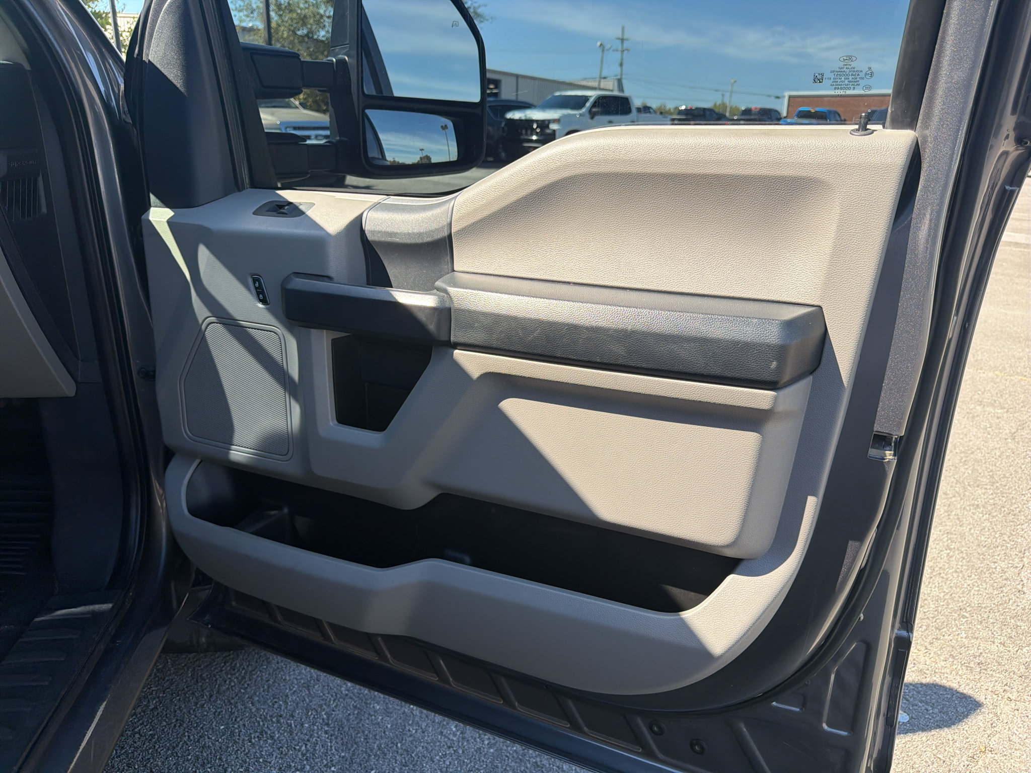 Used 2022 Ford F250 XL w/ Power Equipment Group AWD/4WD image 19