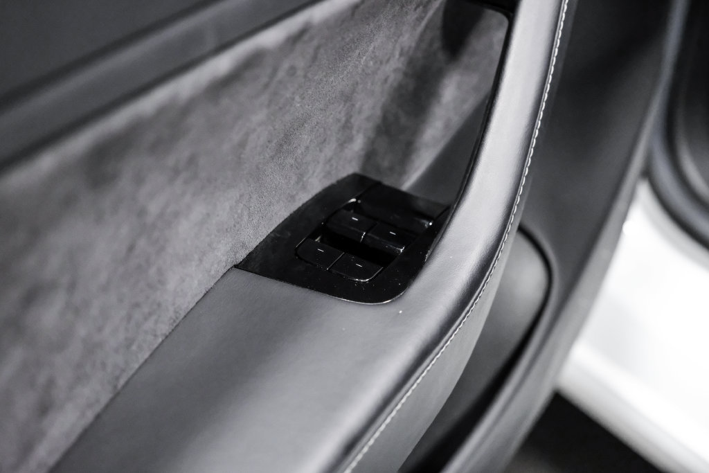Used 2018 Tesla Model 3 Long Range RWD image 49
