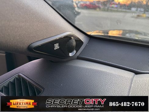 Used 2021 Toyota Avalon TRD image 37