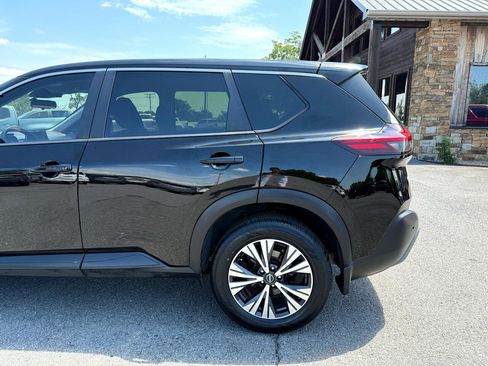 Used 2023 Nissan Rogue SV image 37