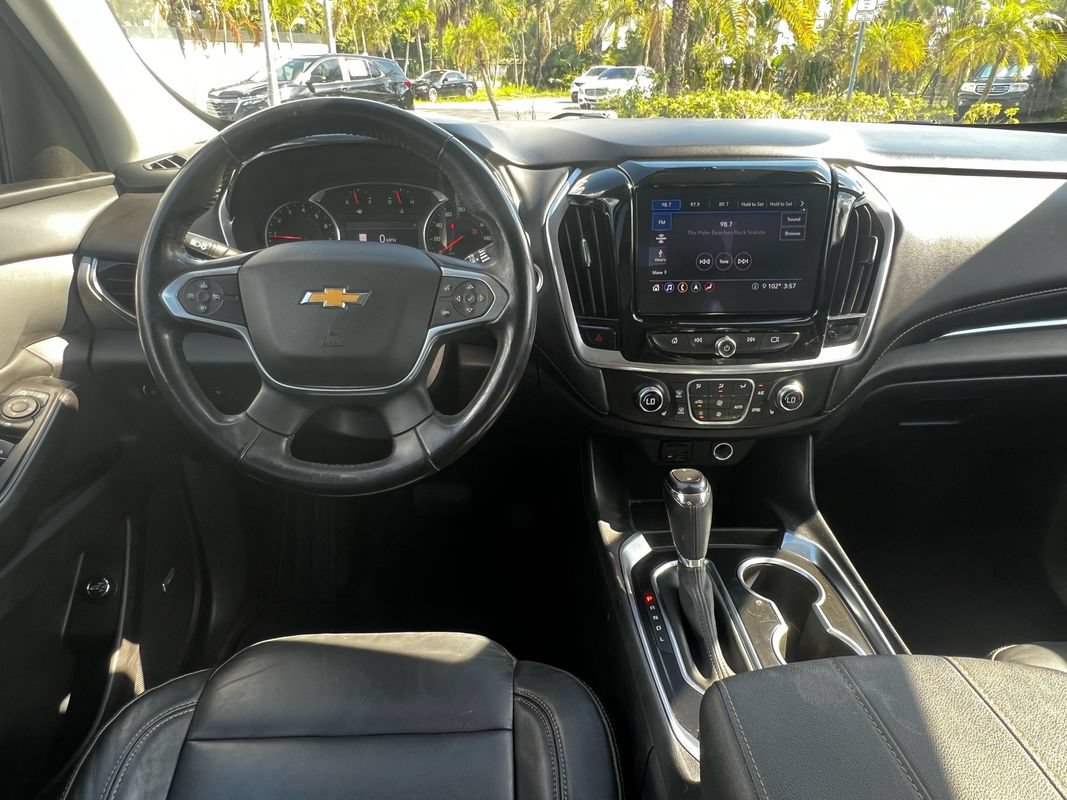 Used 2020 Chevrolet Traverse LT w/ LT Premium Package AWD/4WD image 18